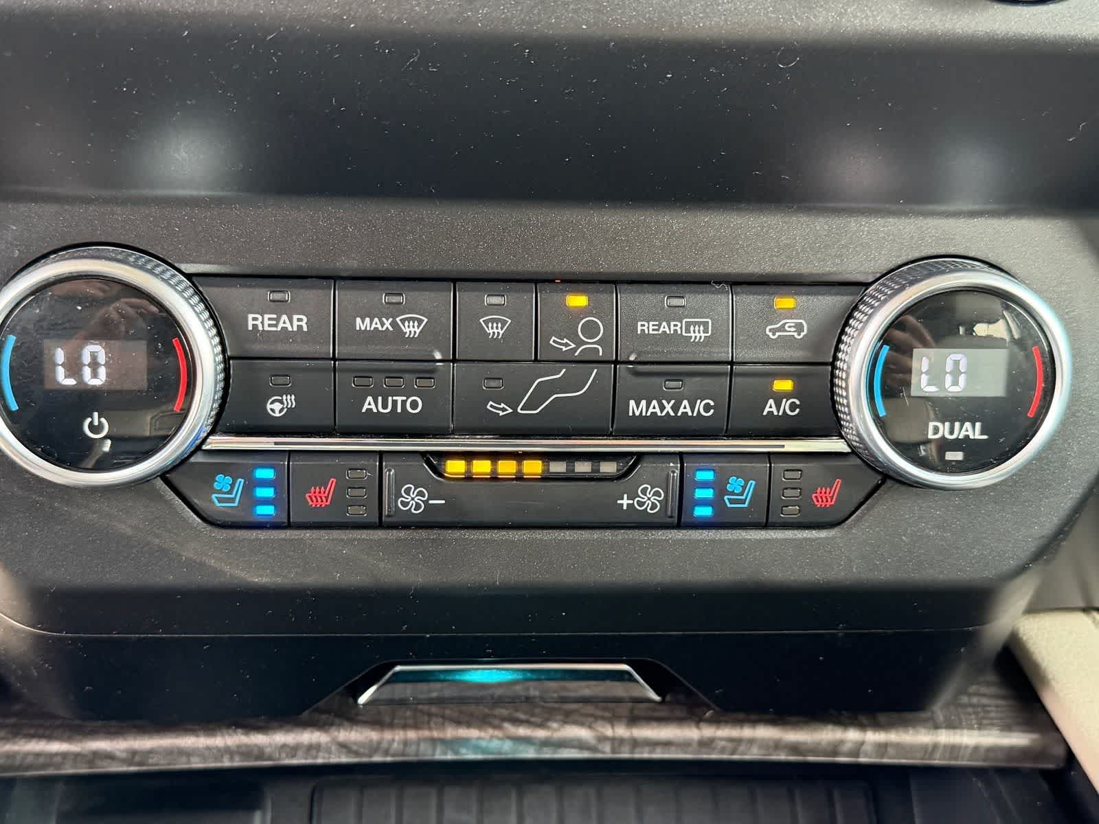 Thumbnail: 2019 Ford Expedition - 21