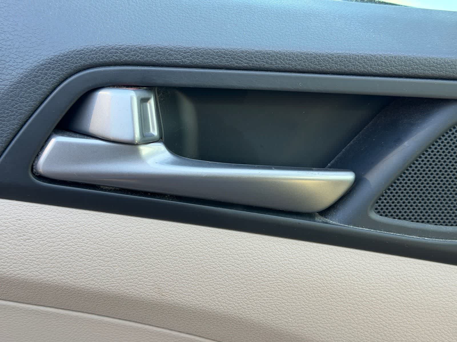 Thumbnail: 2017 Hyundai Tucson - 8