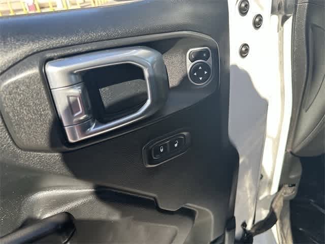 Thumbnail: 2019 Jeep Wrangler - 25