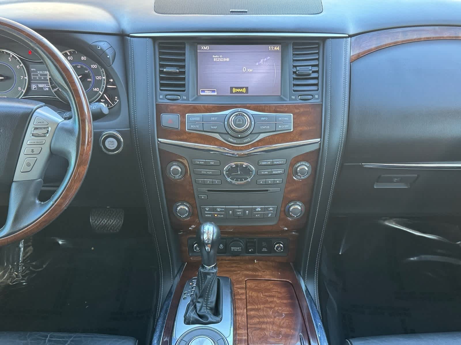 Thumbnail: 2015 INFINITI QX80 - 15