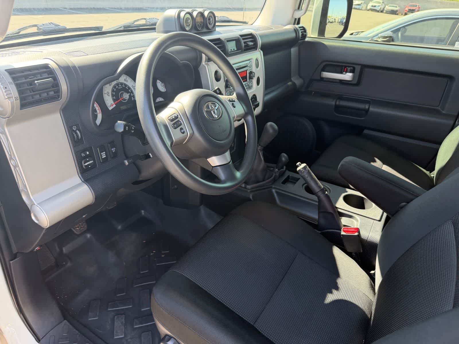 Thumbnail: 2014 Toyota FJ Cruiser - 2