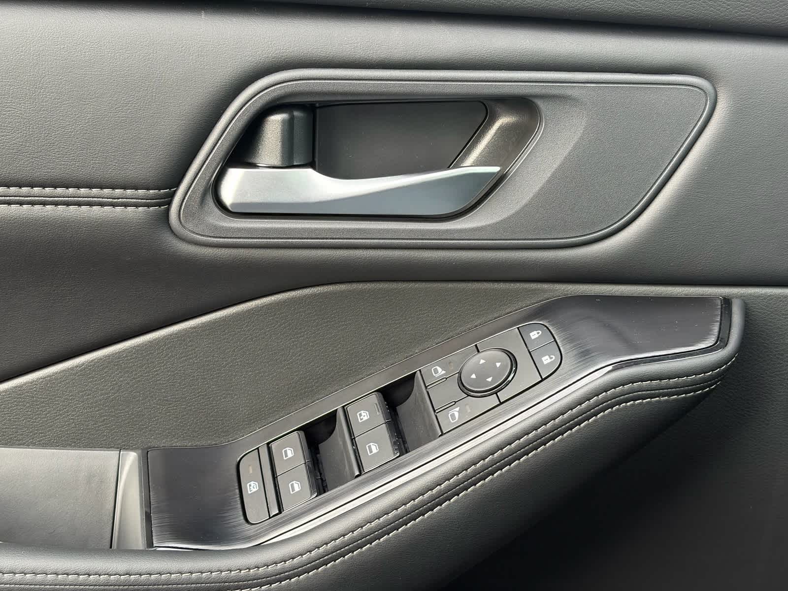 Thumbnail: 2026 Nissan Rogue - 17