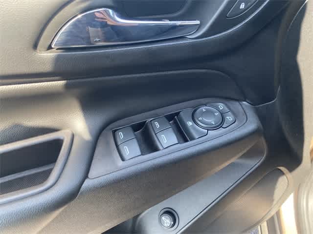 Thumbnail: 2019 Chevrolet Equinox - 25