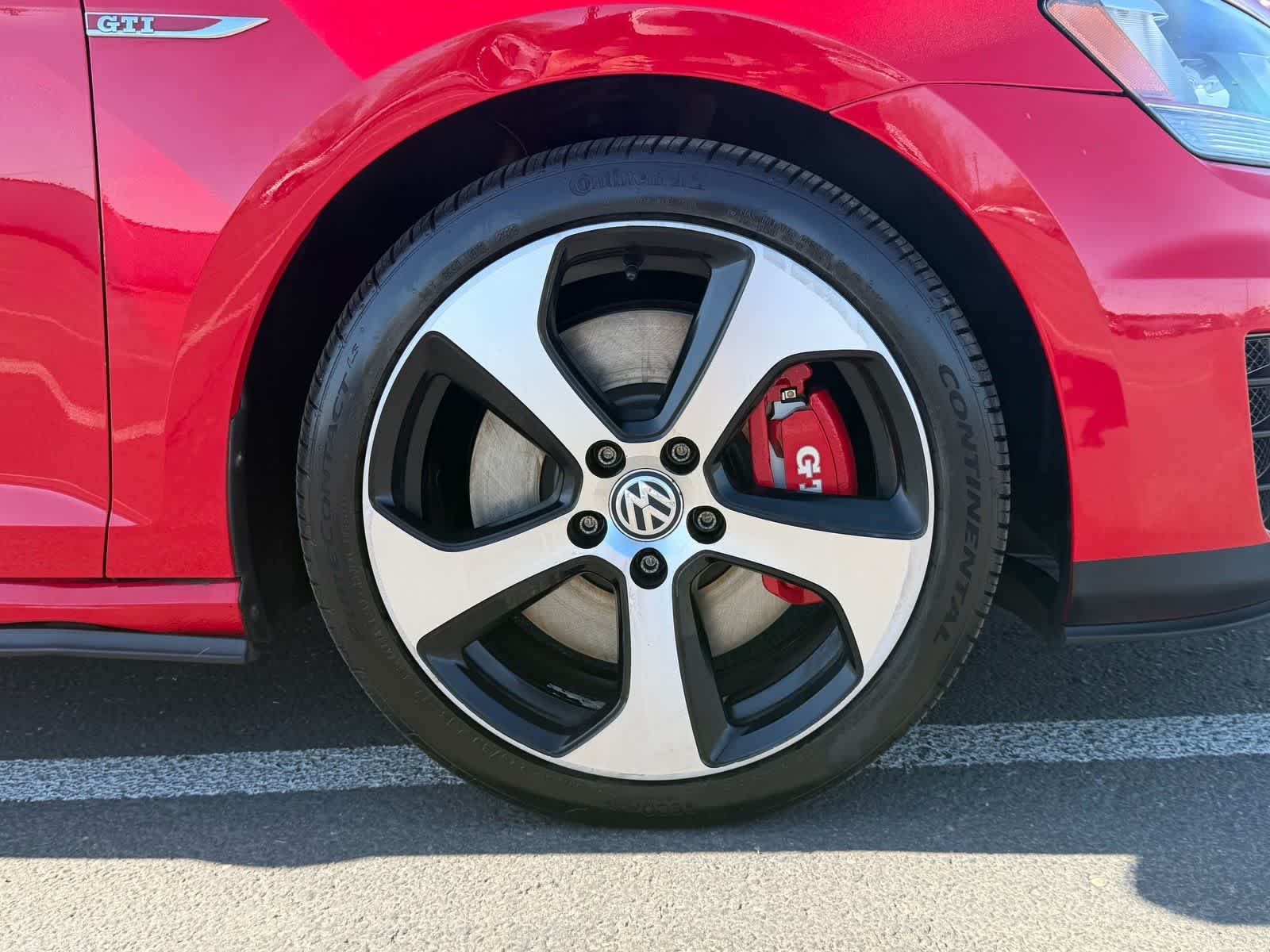 Thumbnail: 2017 Volkswagen Golf - 10