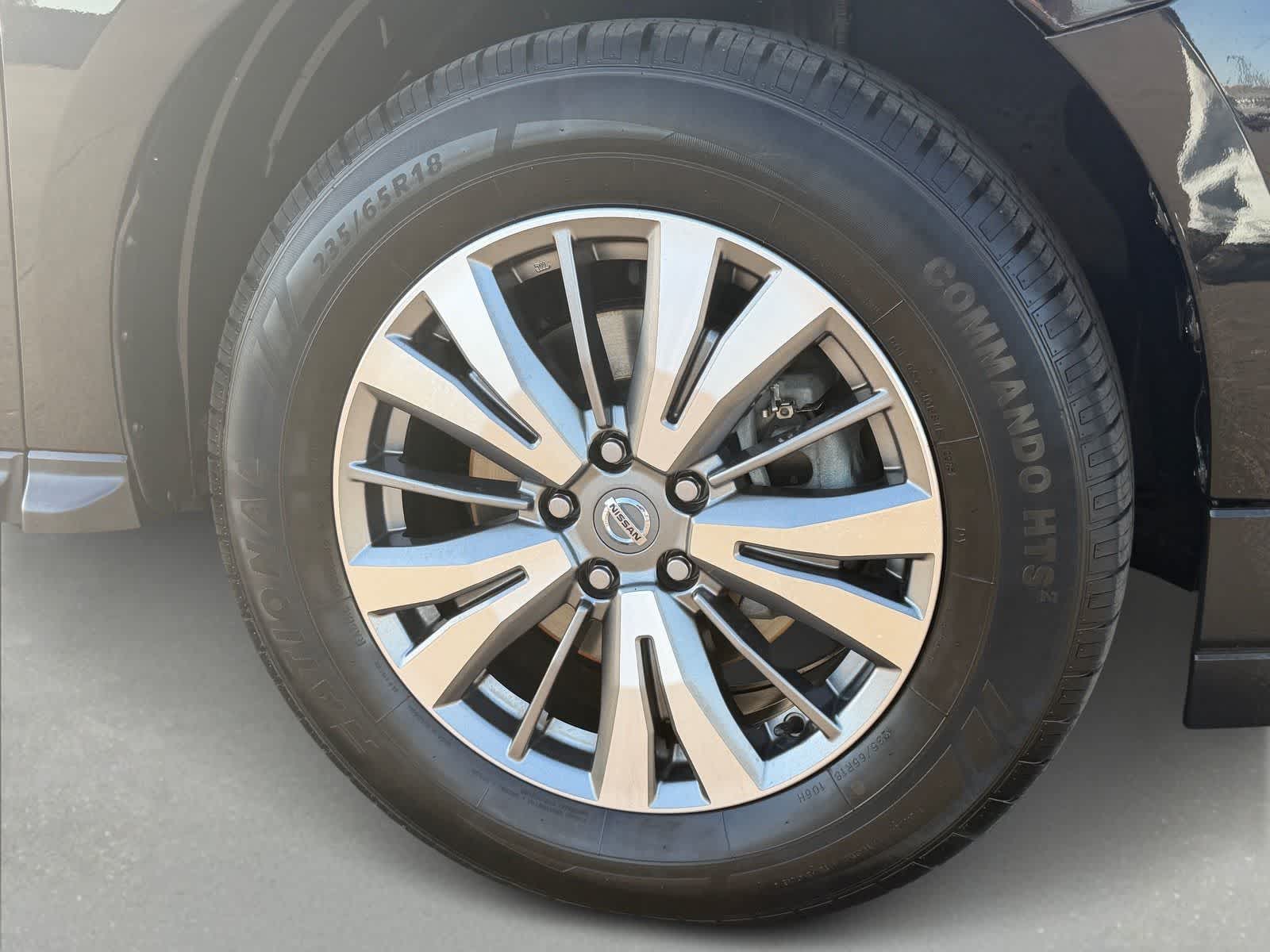 Thumbnail: 2020 Nissan Pathfinder - 9