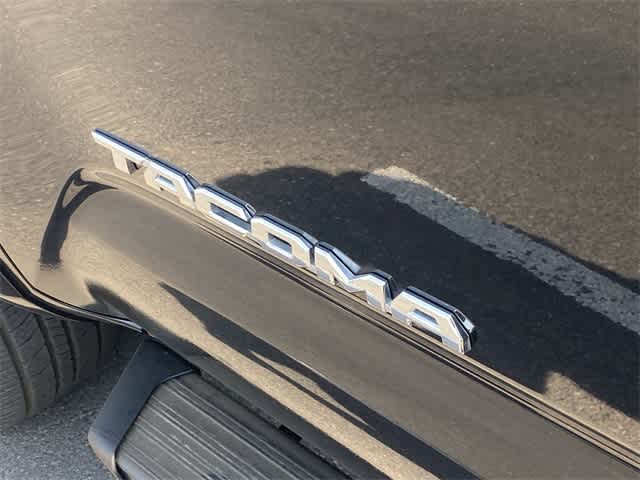 Thumbnail: 2022 Toyota Tacoma - 11