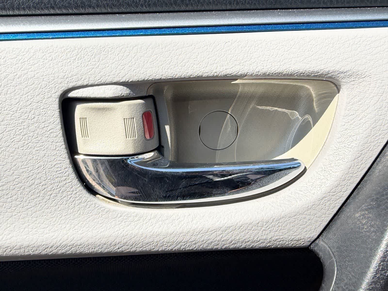 Thumbnail: 2016 Toyota Corolla - 15