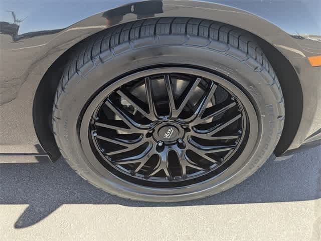 Thumbnail: 2015 Chevrolet Camaro - 10