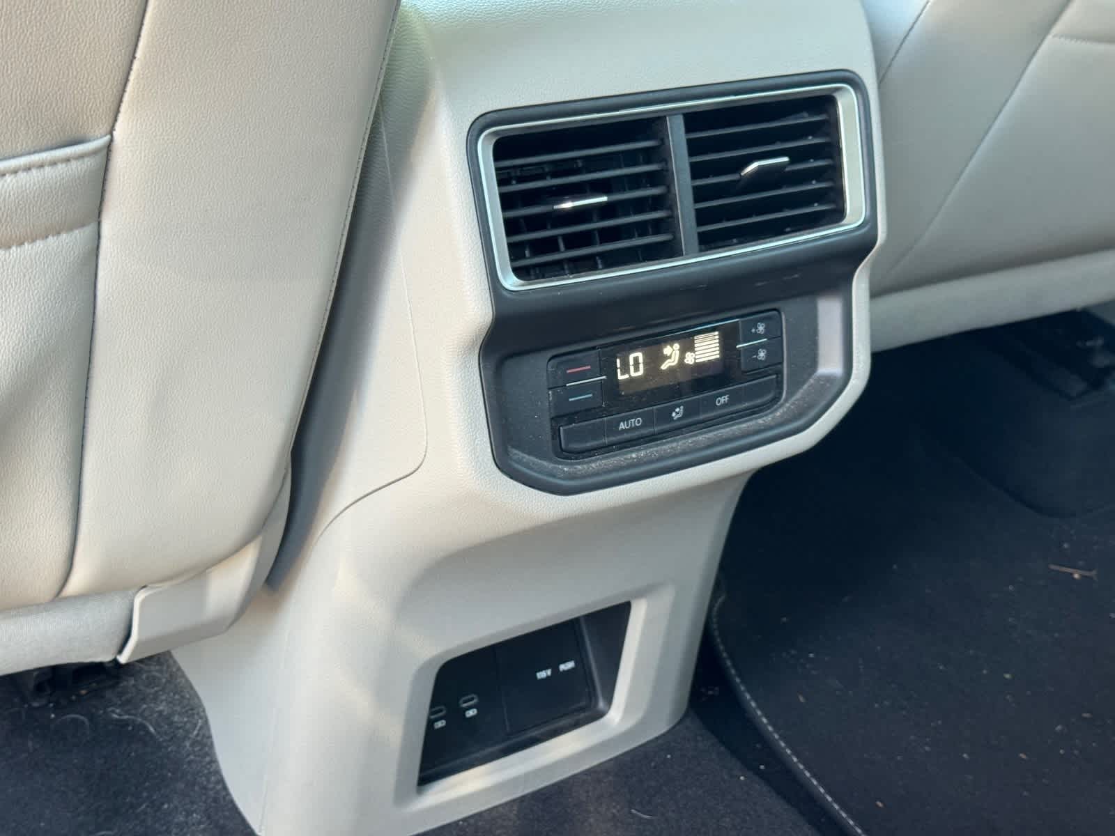 Thumbnail: 2024 Volkswagen Atlas - 20