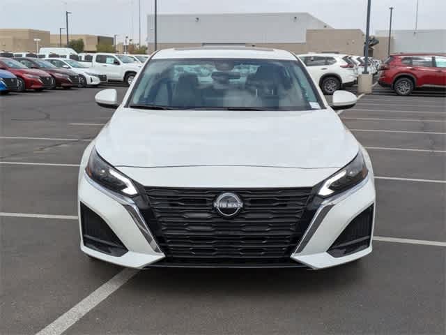 Thumbnail: 2025 Nissan Altima - 9