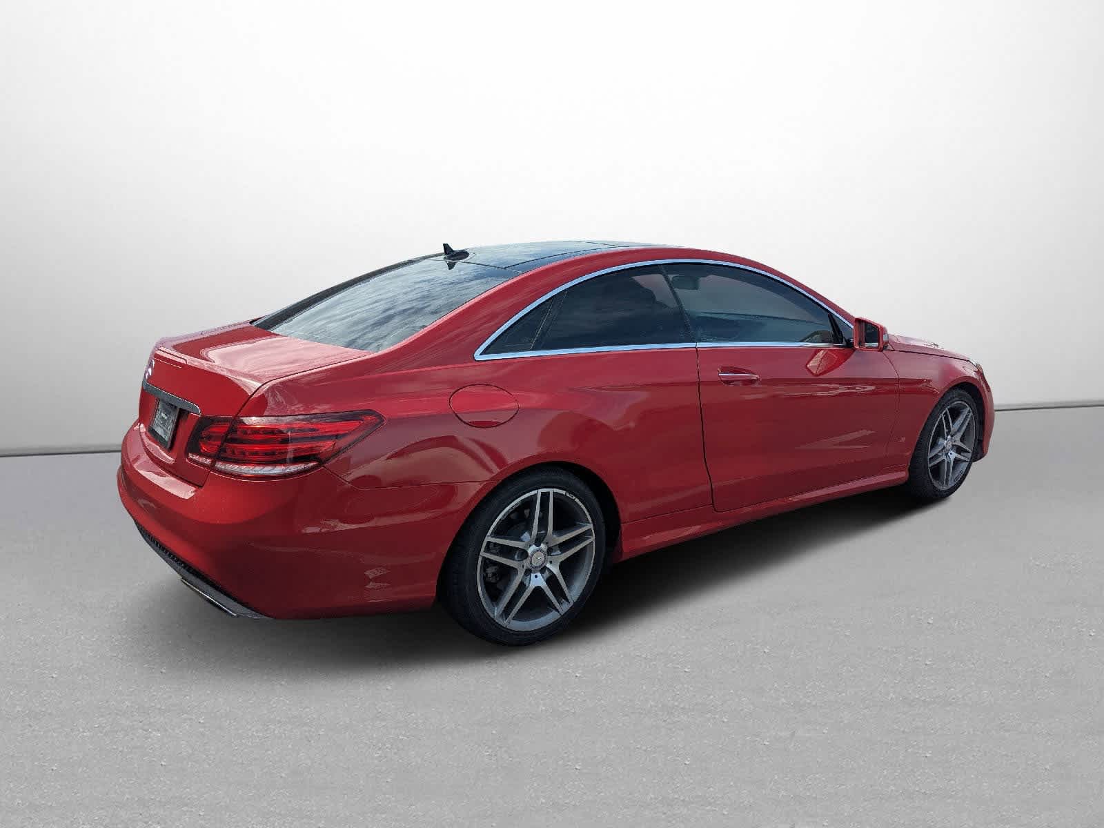 Thumbnail: 2016 Mercedes-Benz E-Class - 5
