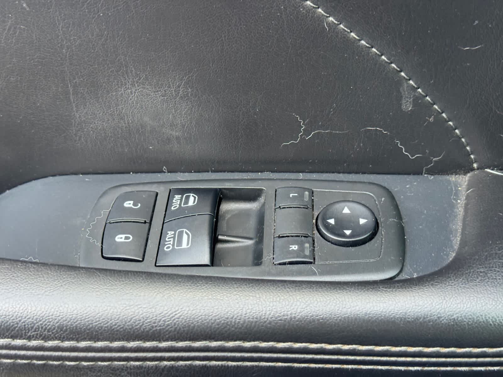 Thumbnail: 2018 Dodge Challenger - 12