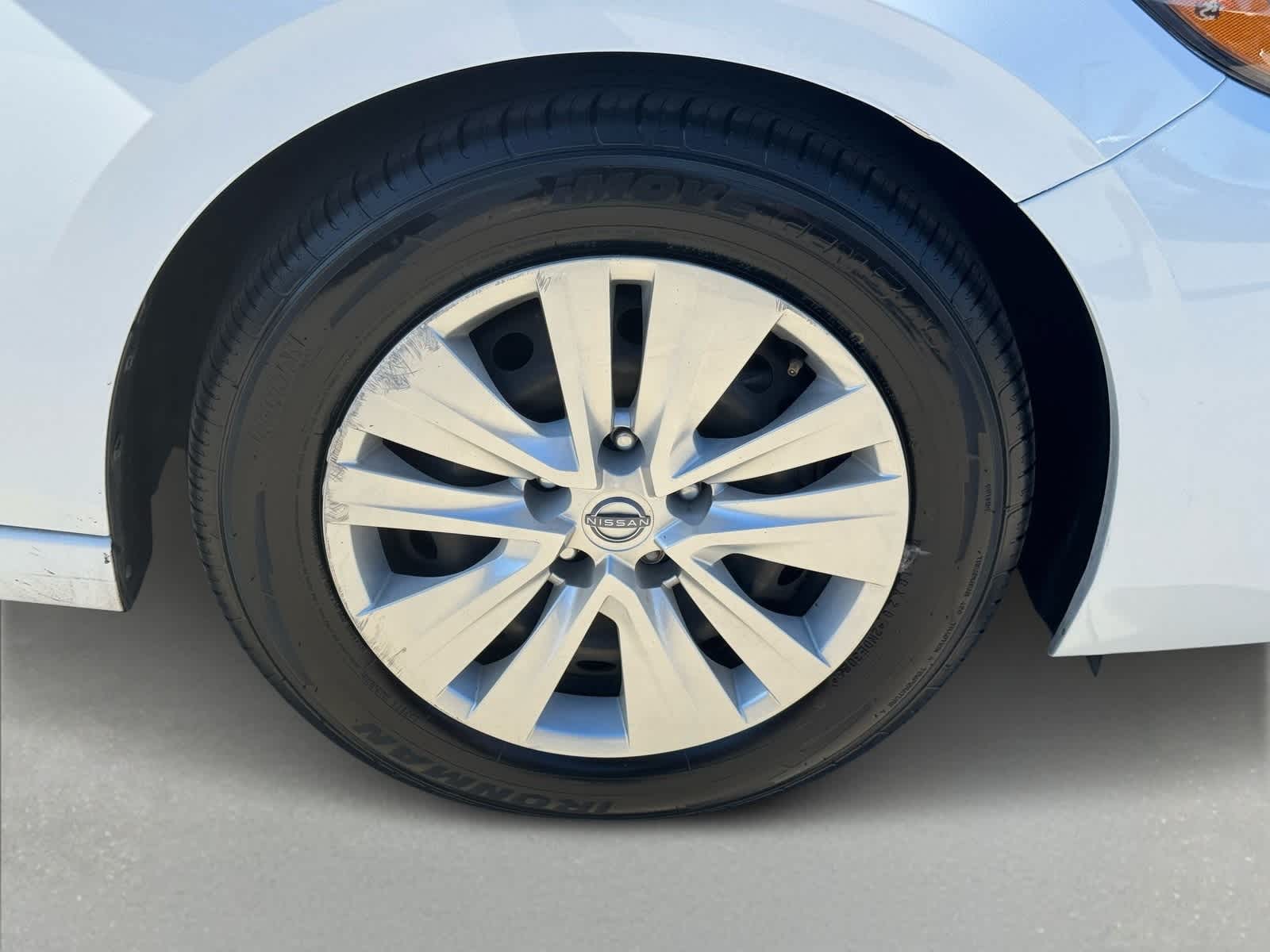 Thumbnail: 2024 Nissan Sentra - 9