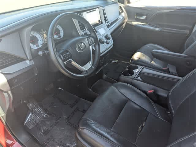 Thumbnail: 2017 Toyota Sienna - 2