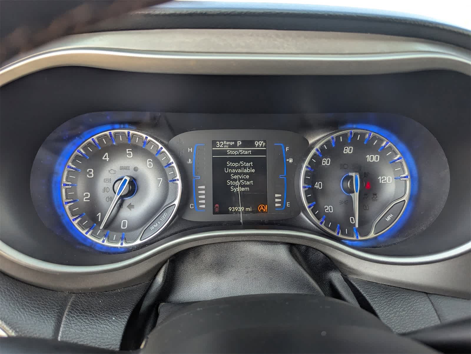 Thumbnail: 2020 Chrysler Pacifica - 30