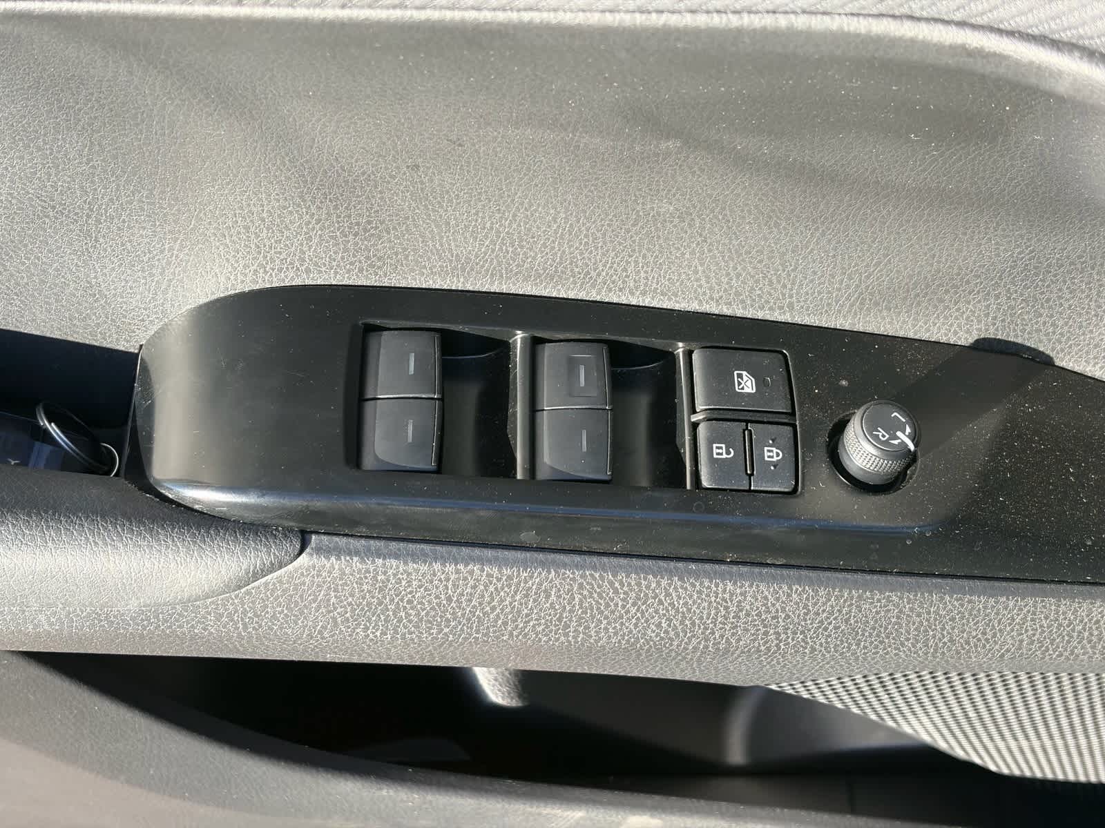 Thumbnail: 2025 Toyota Camry - 18