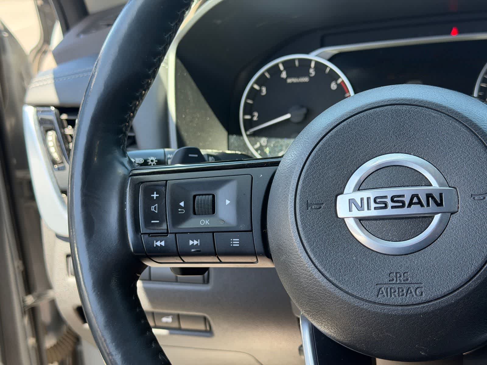 Thumbnail: 2021 Nissan Rogue - 17