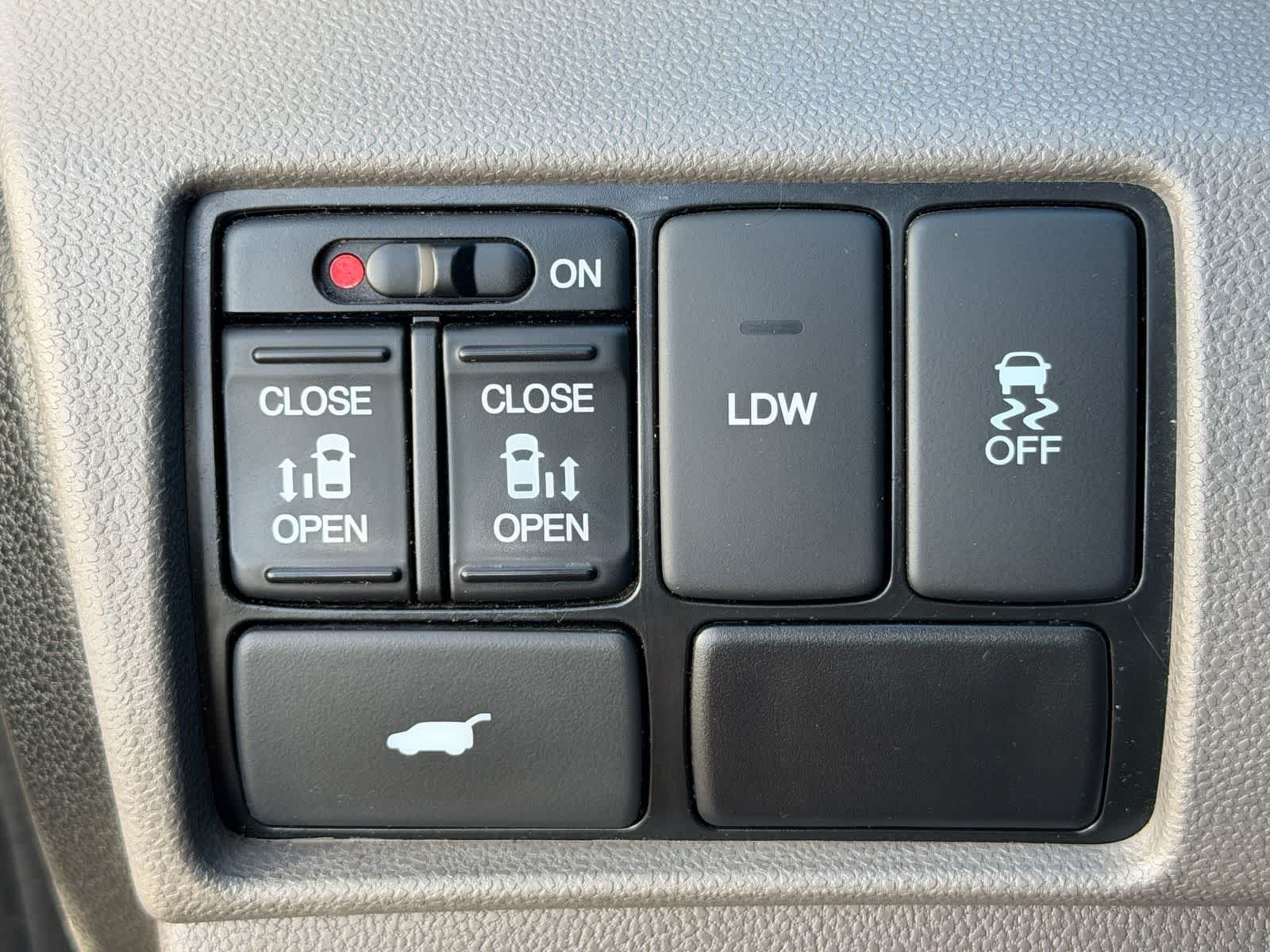 Thumbnail: 2014 Honda Odyssey - 15