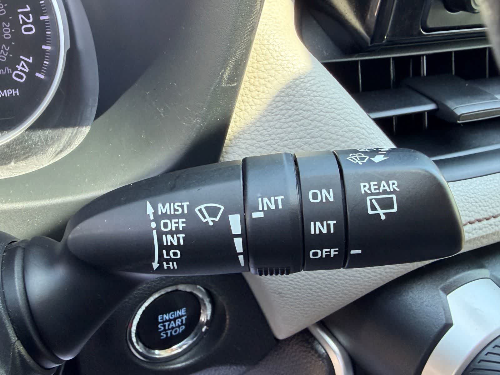 Thumbnail: 2019 Toyota RAV4 - 21