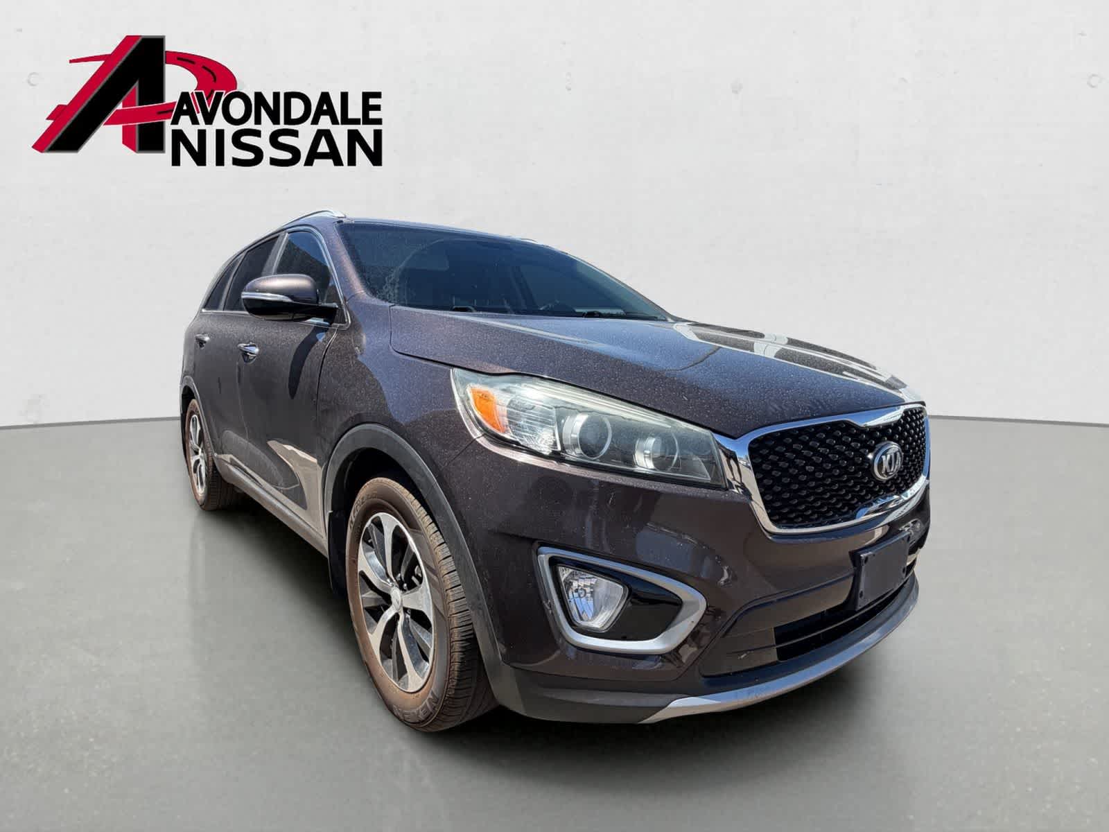 Thumbnail: 2017 Kia Sorento - 4