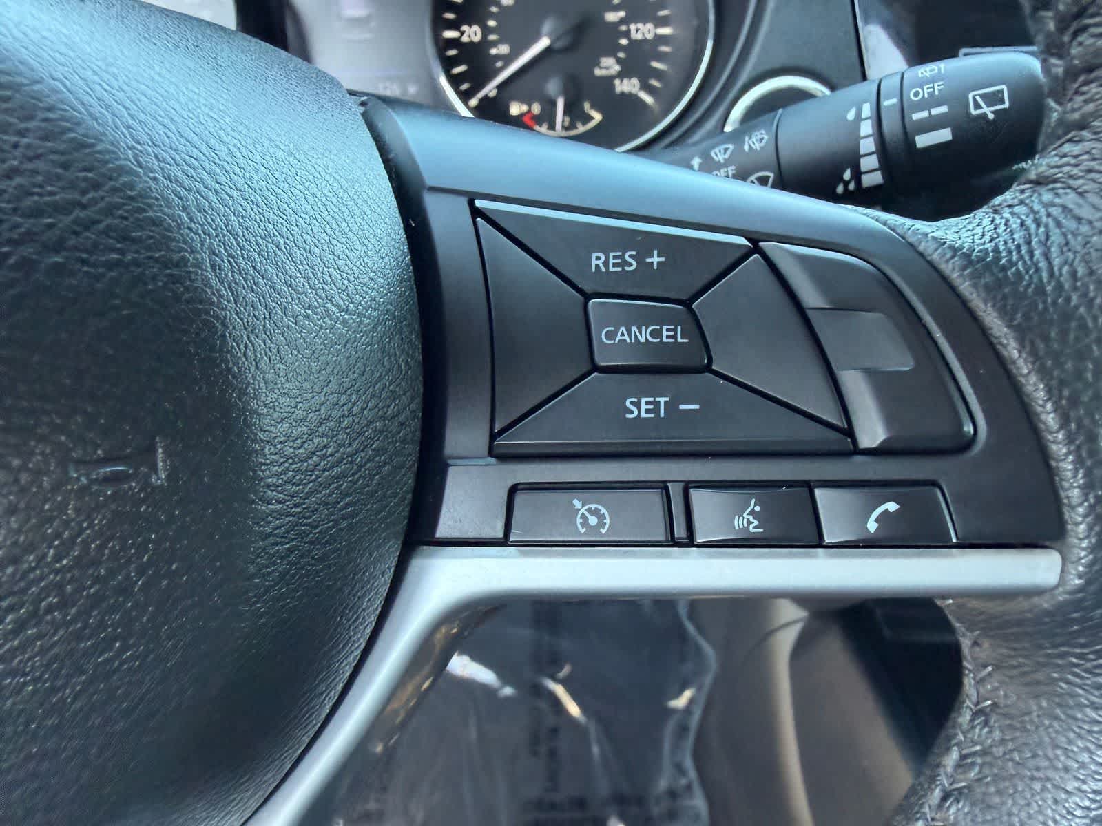 Thumbnail: 2019 Nissan Rogue - 17