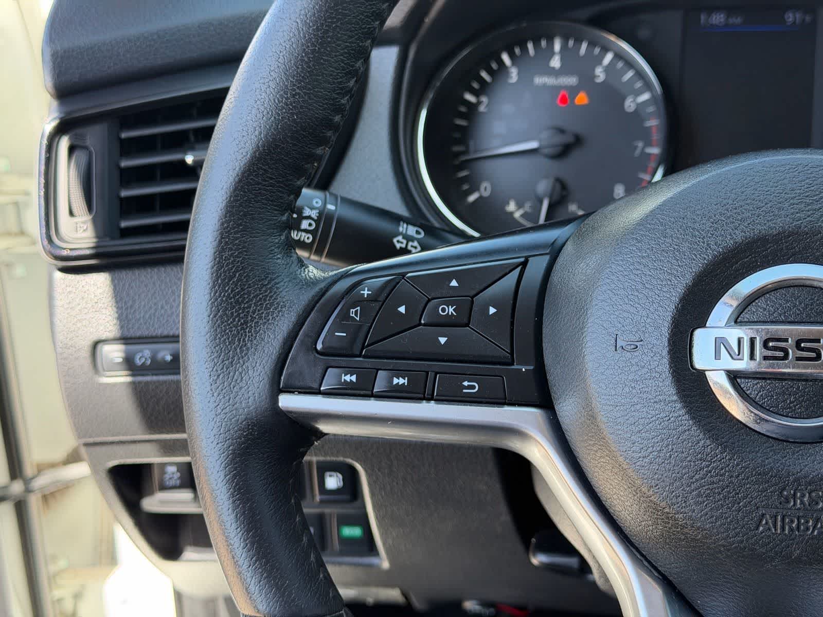 Thumbnail: 2020 Nissan Rogue - 16