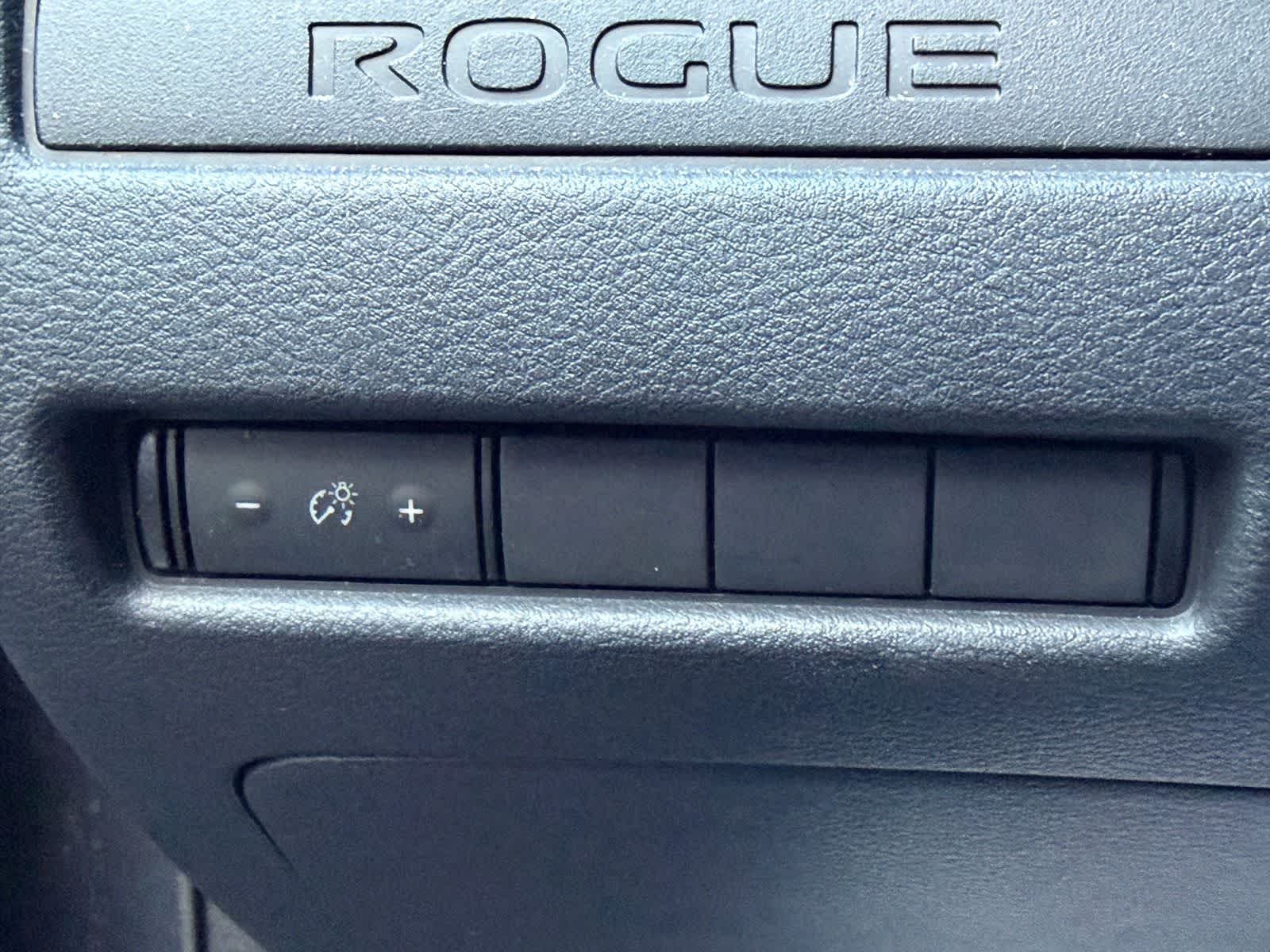 Thumbnail: 2023 Nissan Rogue - 11