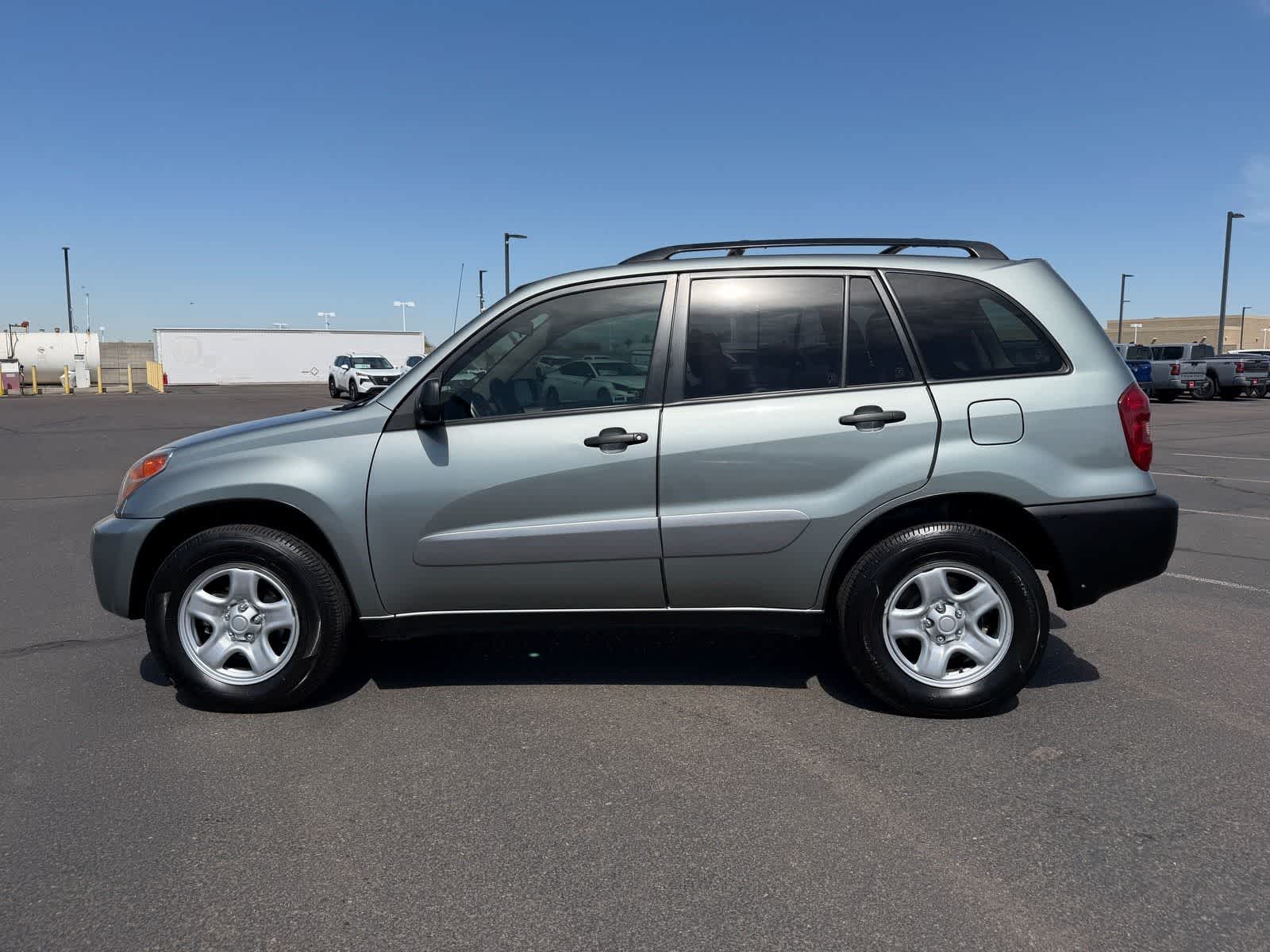 Thumbnail: 2004 Toyota RAV4 - 21