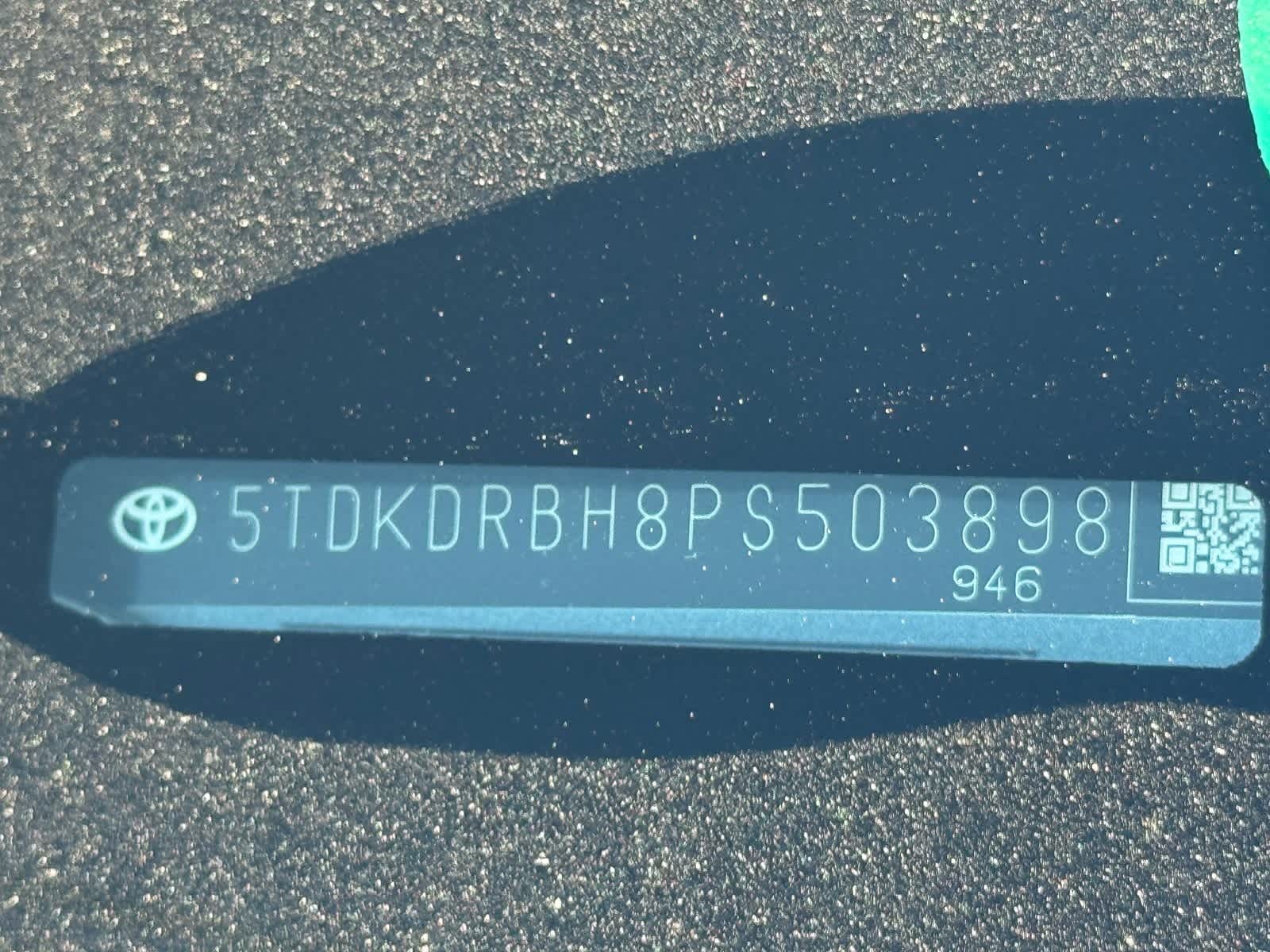 Thumbnail: 2023 Toyota Highlander - 30