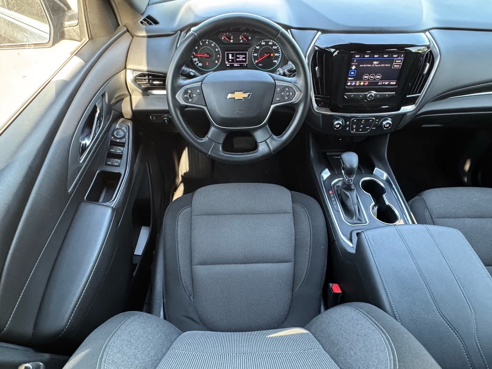 Thumbnail: 2023 Chevrolet Traverse - 11