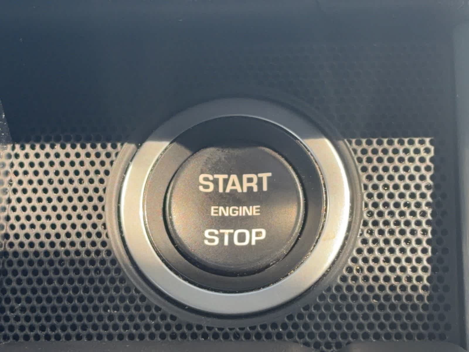 Thumbnail: 2020 Land Rover Range Rover - 17