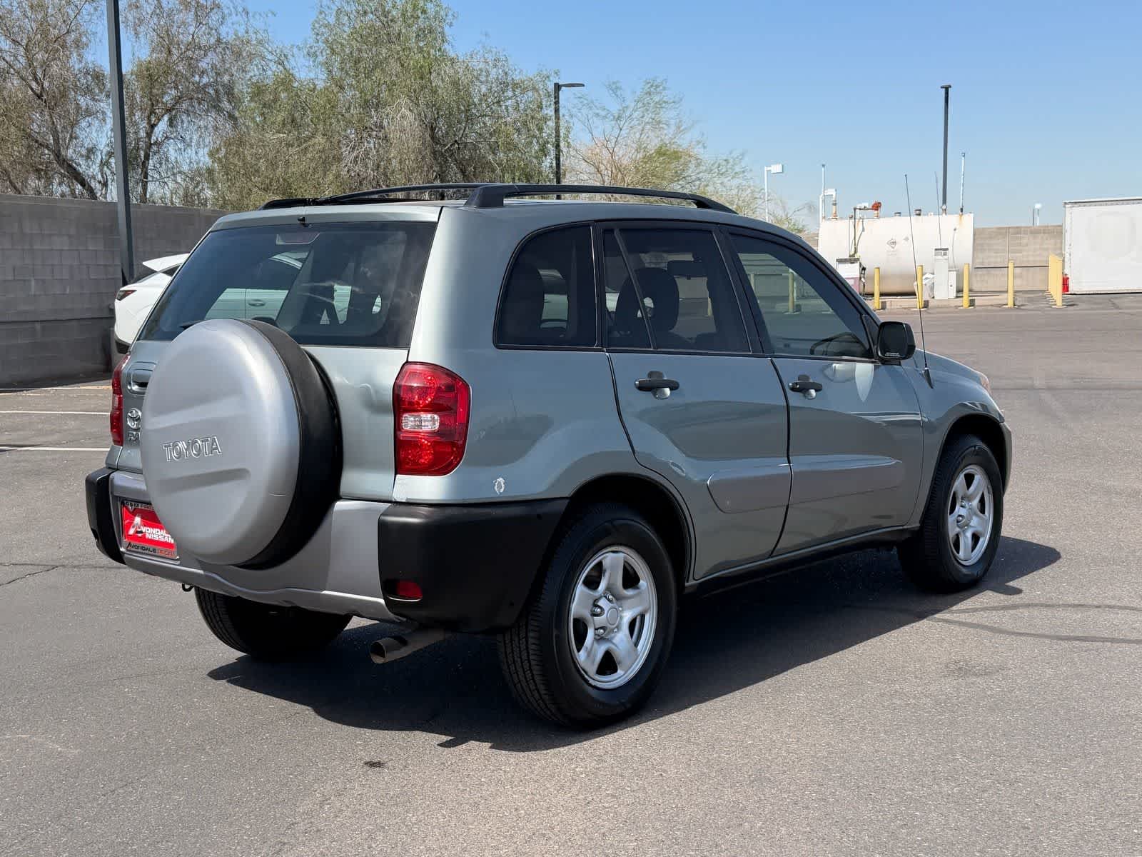 Thumbnail: 2004 Toyota RAV4 - 25