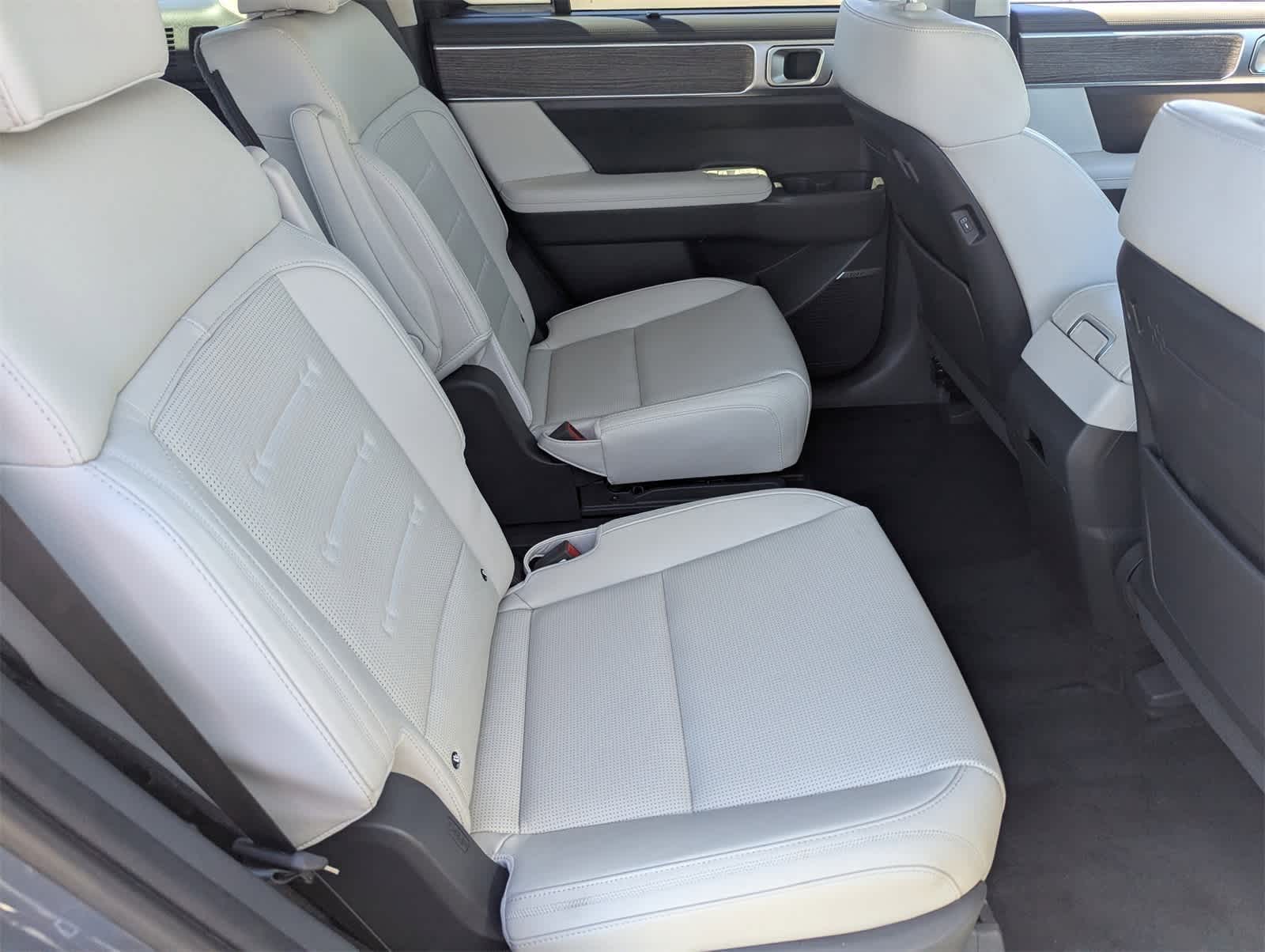 Thumbnail: 2024 Hyundai Santa Fe - 16