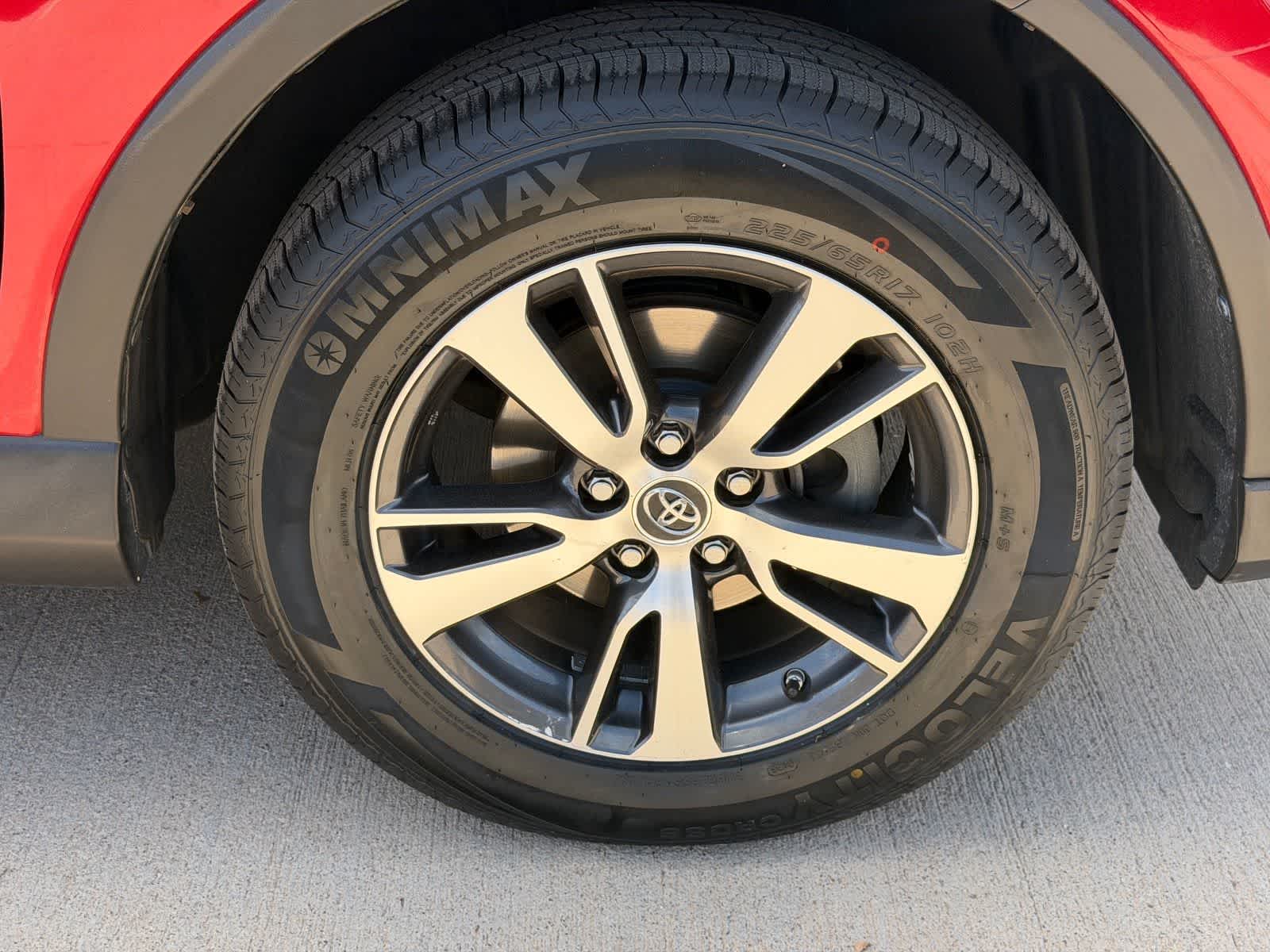 Thumbnail: 2016 Toyota RAV4 - 10