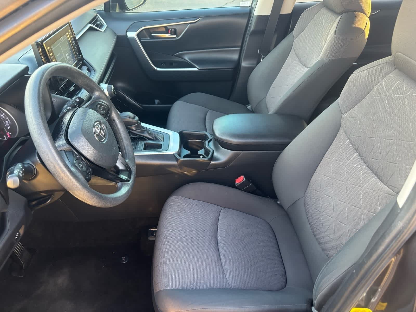 Thumbnail: 2019 Toyota RAV4 - 15