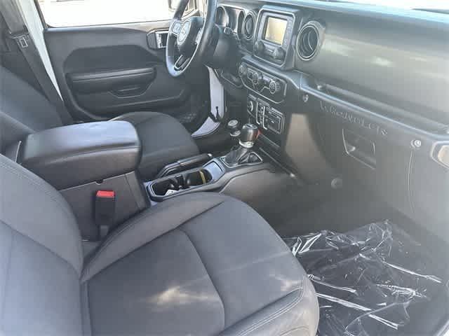 Thumbnail: 2019 Jeep Wrangler - 14