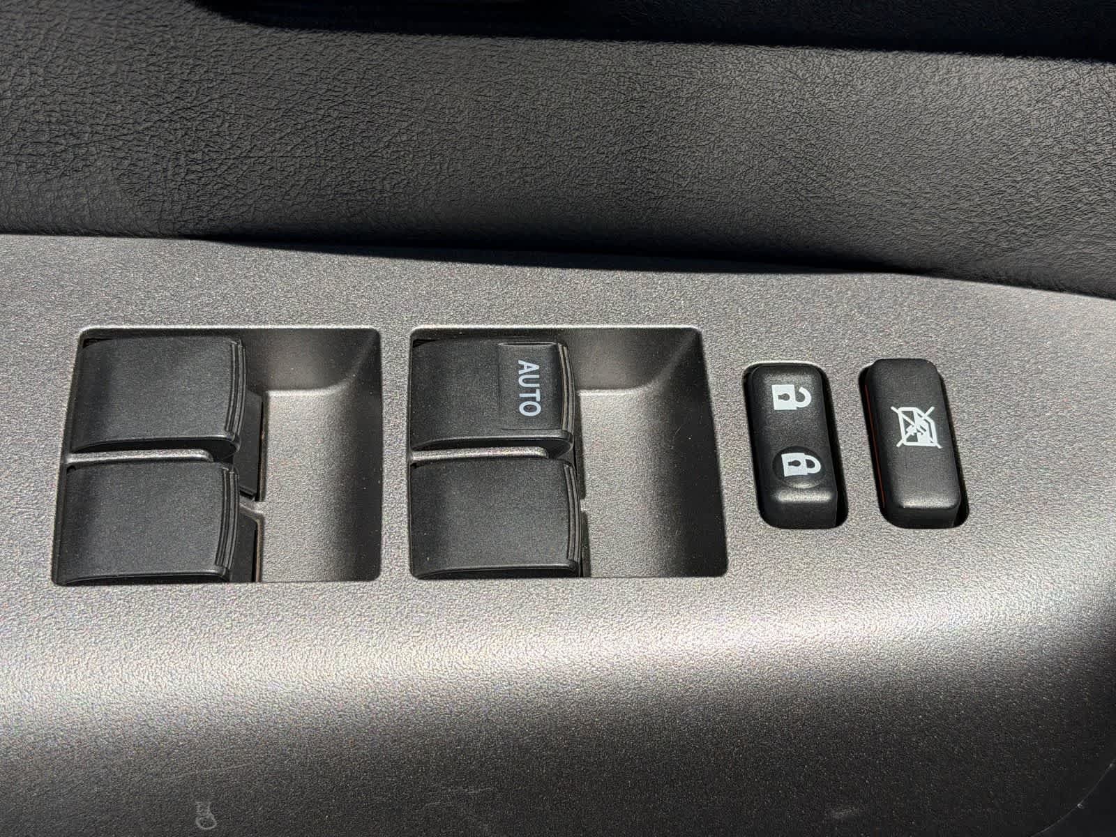 Thumbnail: 2013 Toyota Tundra - 14