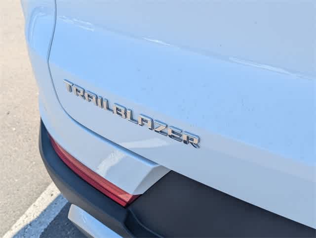 Thumbnail: 2023 Chevrolet TrailBlazer - 5