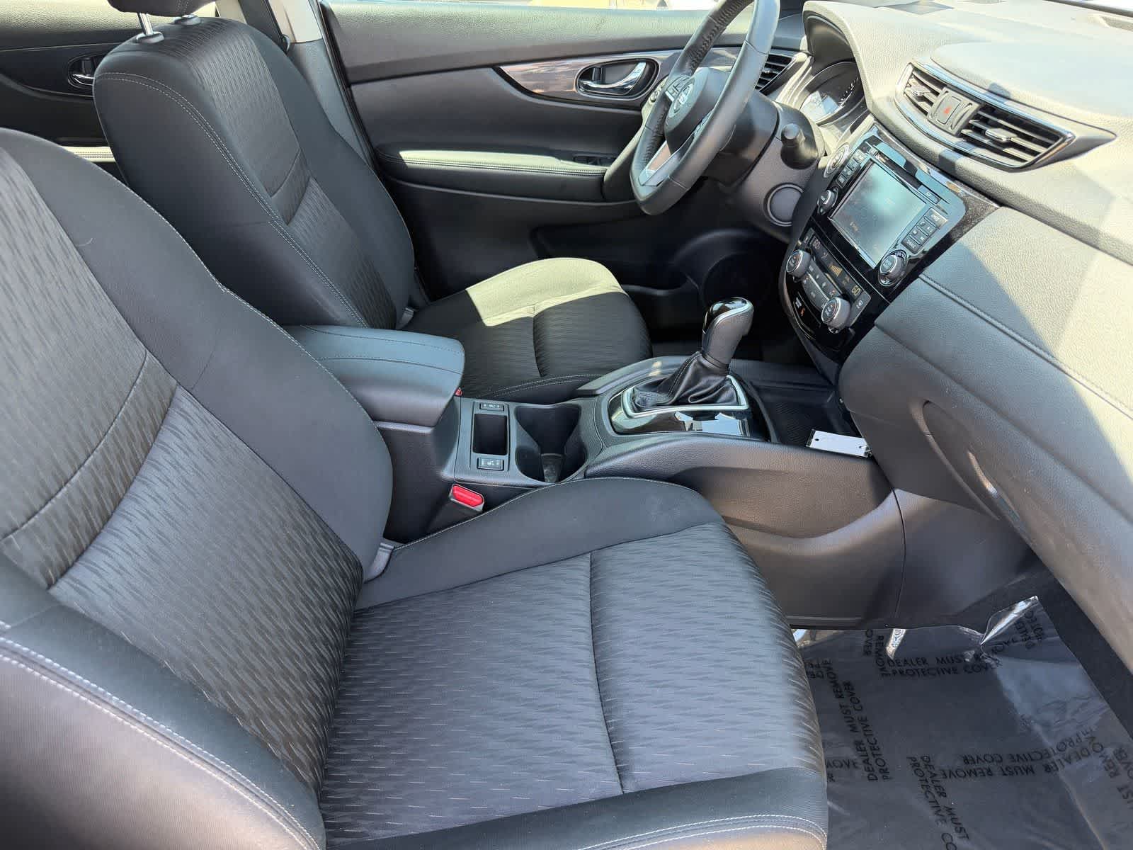 Thumbnail: 2017 Nissan Rogue - 11