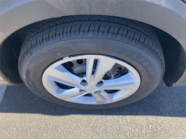 Thumbnail: 2025 Nissan Kicks - 10