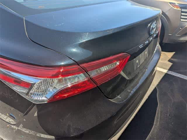 Thumbnail: 2019 Toyota Camry - 3