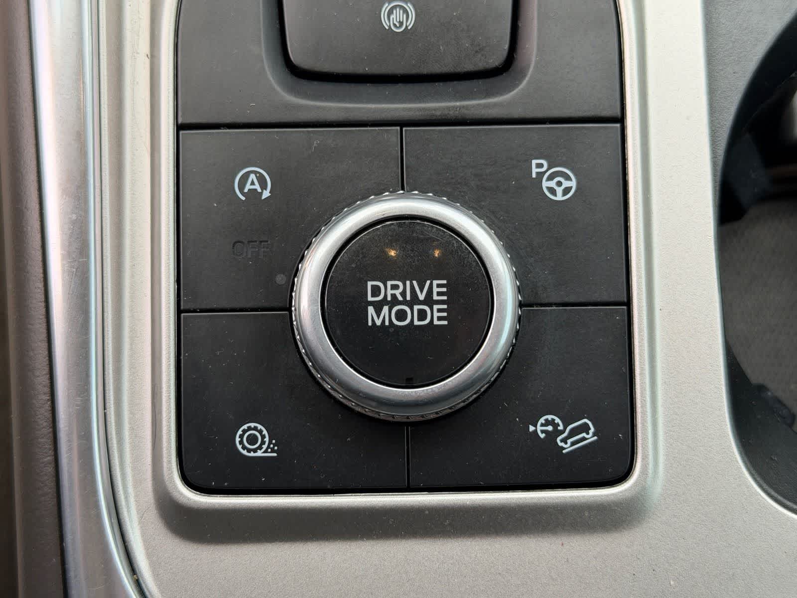 Thumbnail: 2020 Ford Explorer - 22