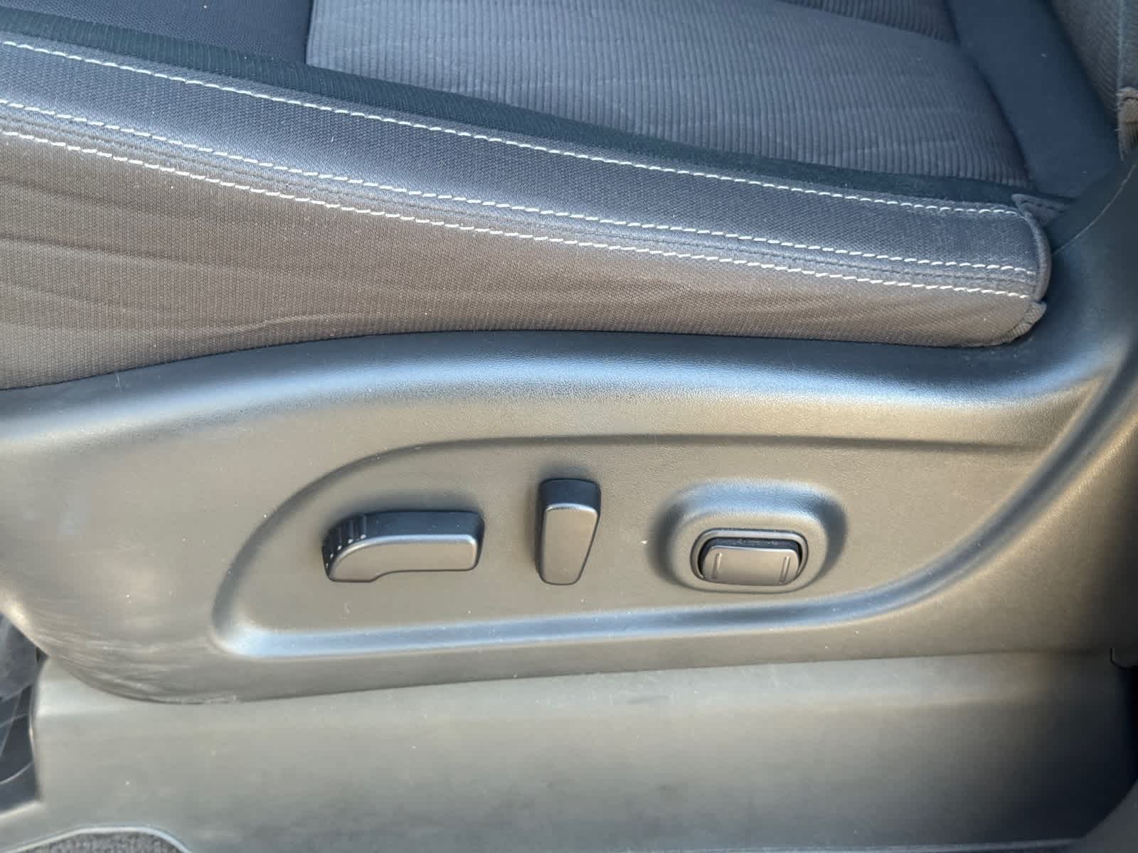 Thumbnail: 2021 Nissan Titan - 16