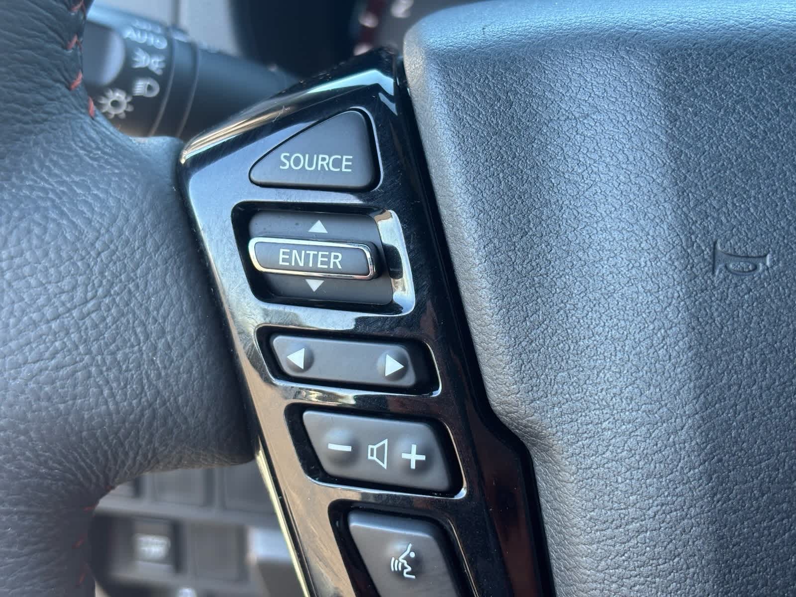 Thumbnail: 2022 Nissan Frontier - 18