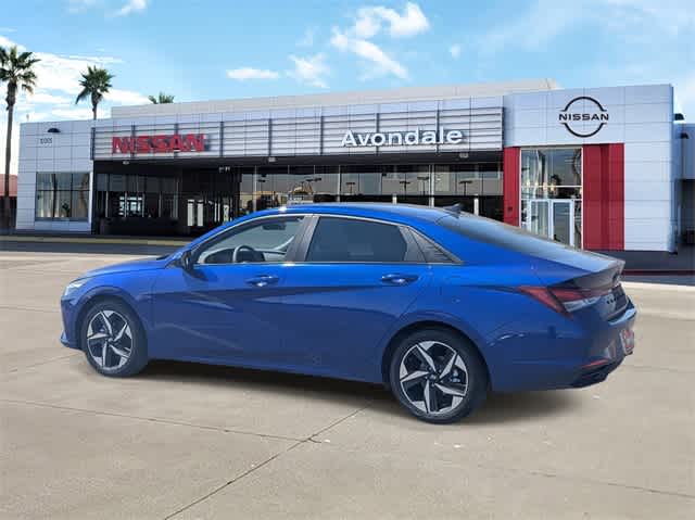 Thumbnail: 2023 Hyundai Elantra - 4