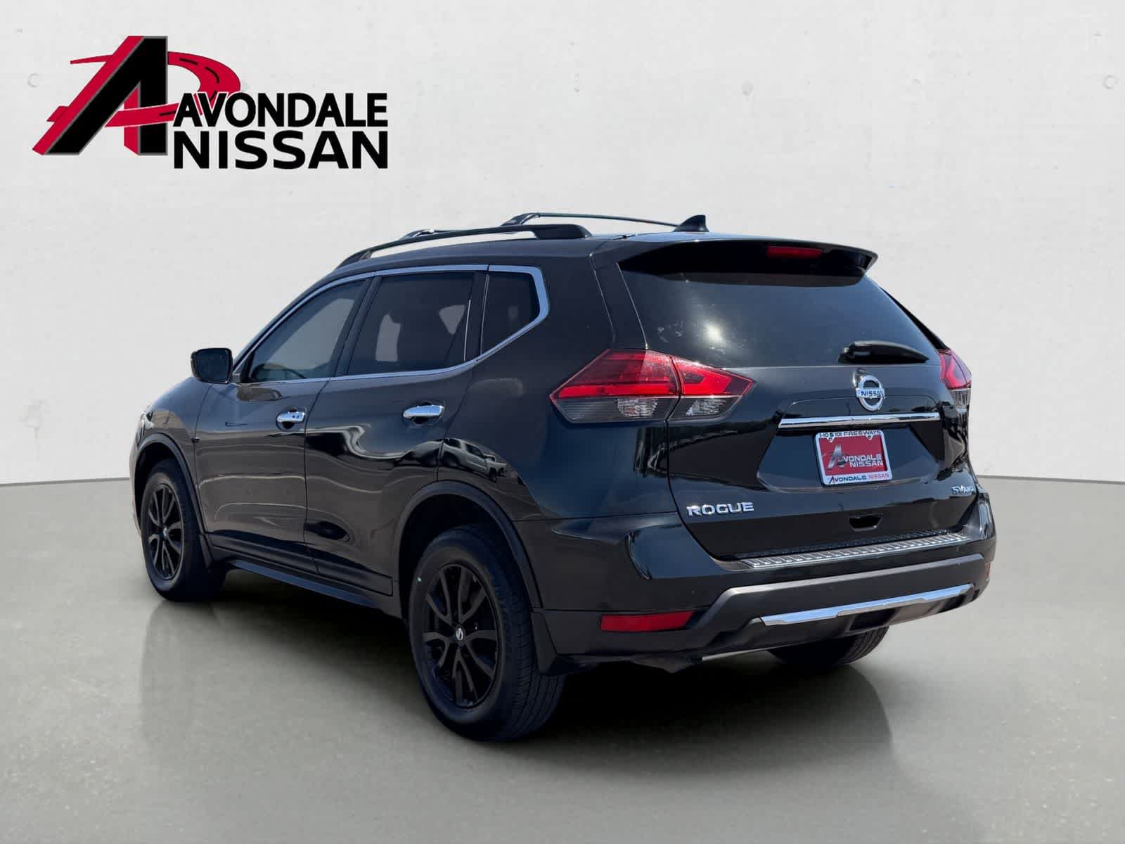 Thumbnail: 2017 Nissan Rogue - 3