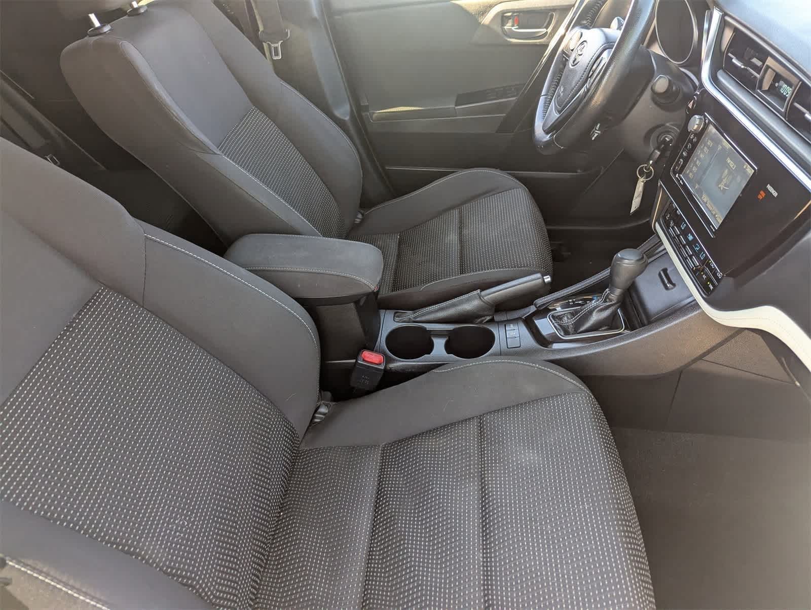 Thumbnail: 2017 Toyota Corolla iM - 13