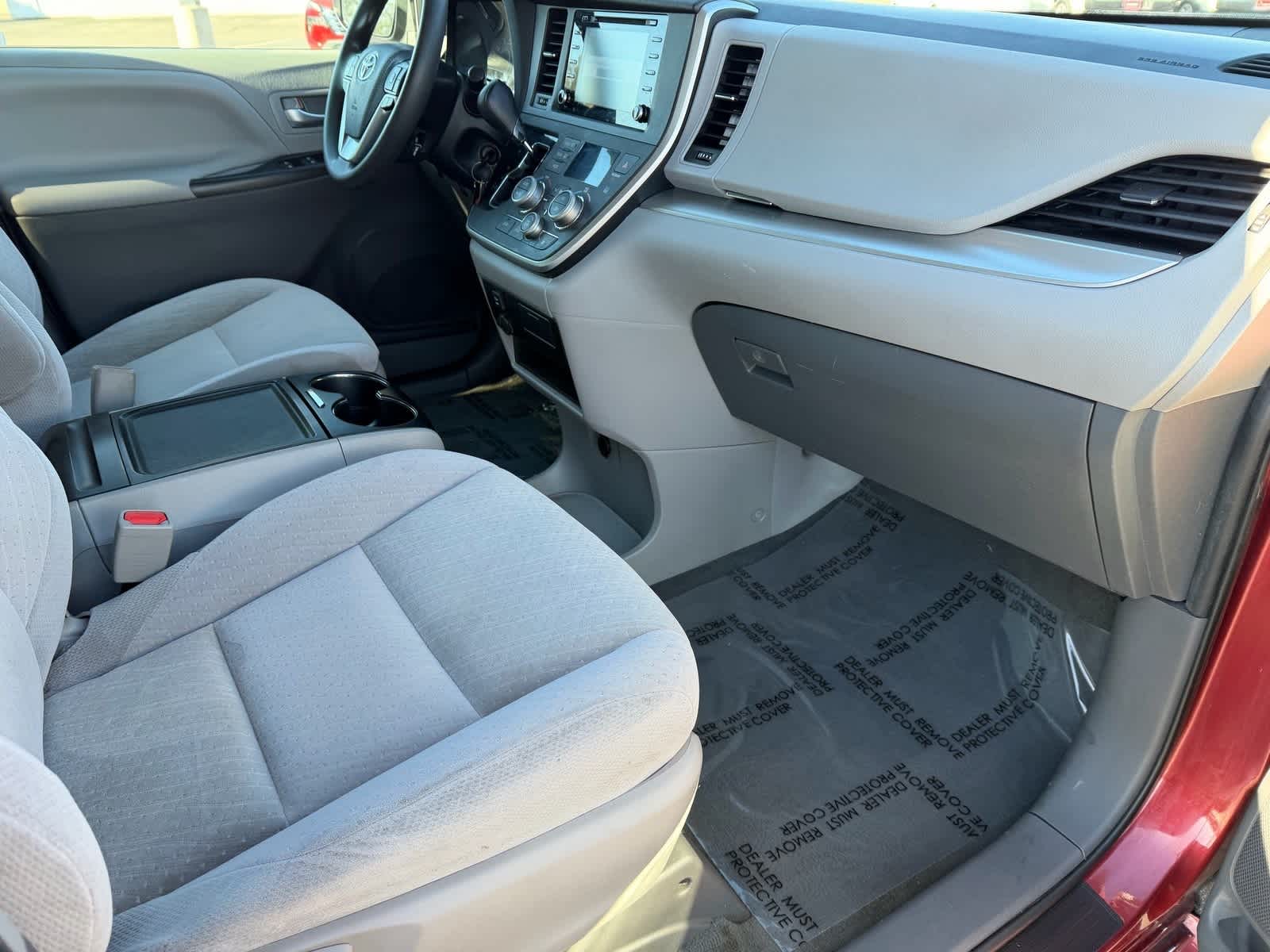 Thumbnail: 2020 Toyota Sienna - 13