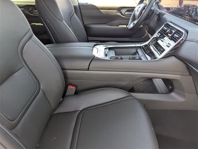Thumbnail: 2026 Nissan Armada - 14