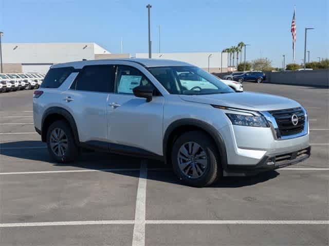 2025 Nissan Pathfinder S 8